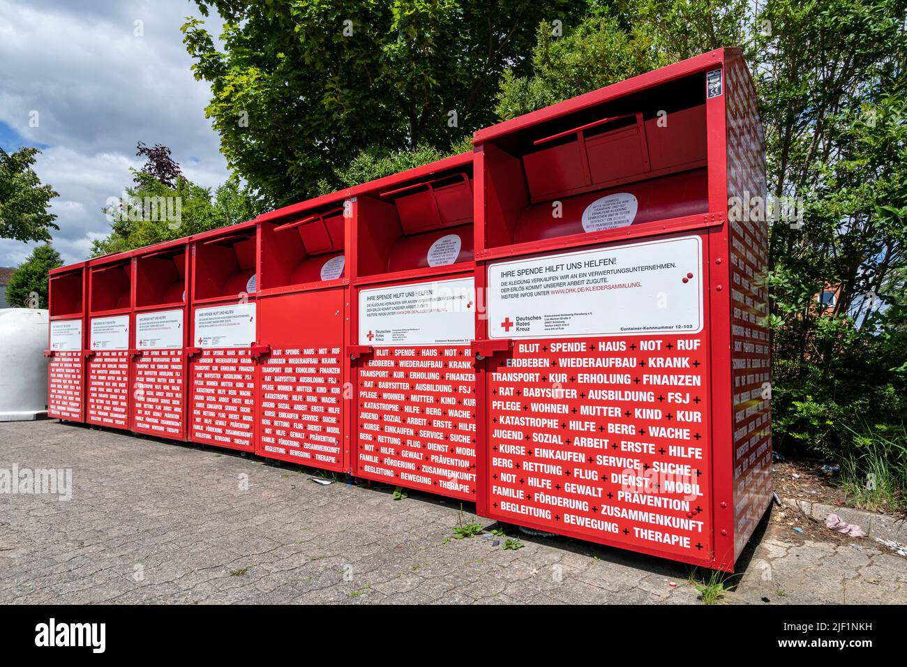 Gruppo di raccoglitori di beneficenza della Croce Rossa tedesca Foto Stock