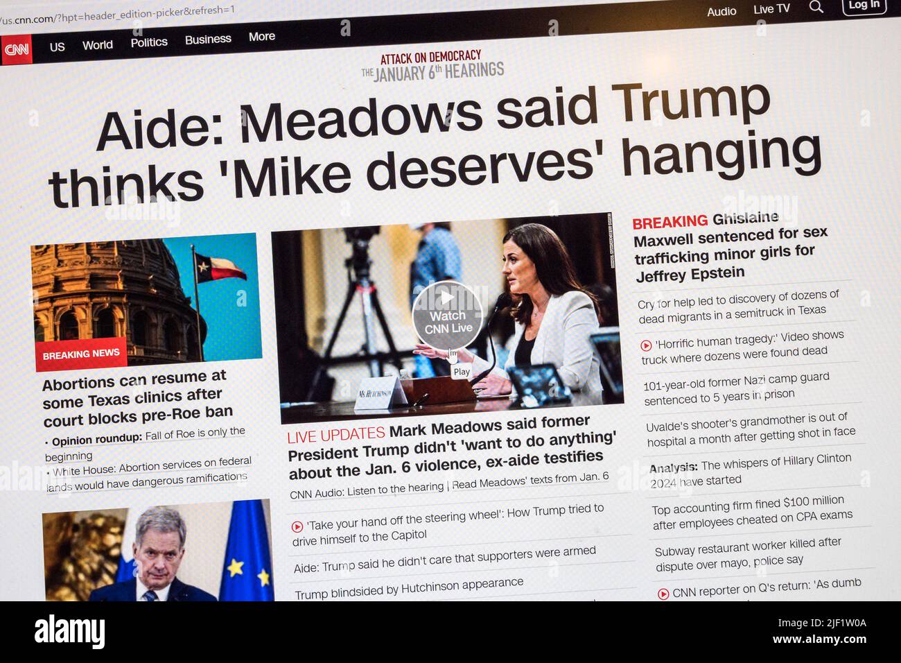 "Meadows ha detto Trump pensa che Mike meriti di essere sospeso" sul sito web della CNN News con le ultime notizie del Comitato del 6th gennaio, 28th giugno 2022. Foto Stock