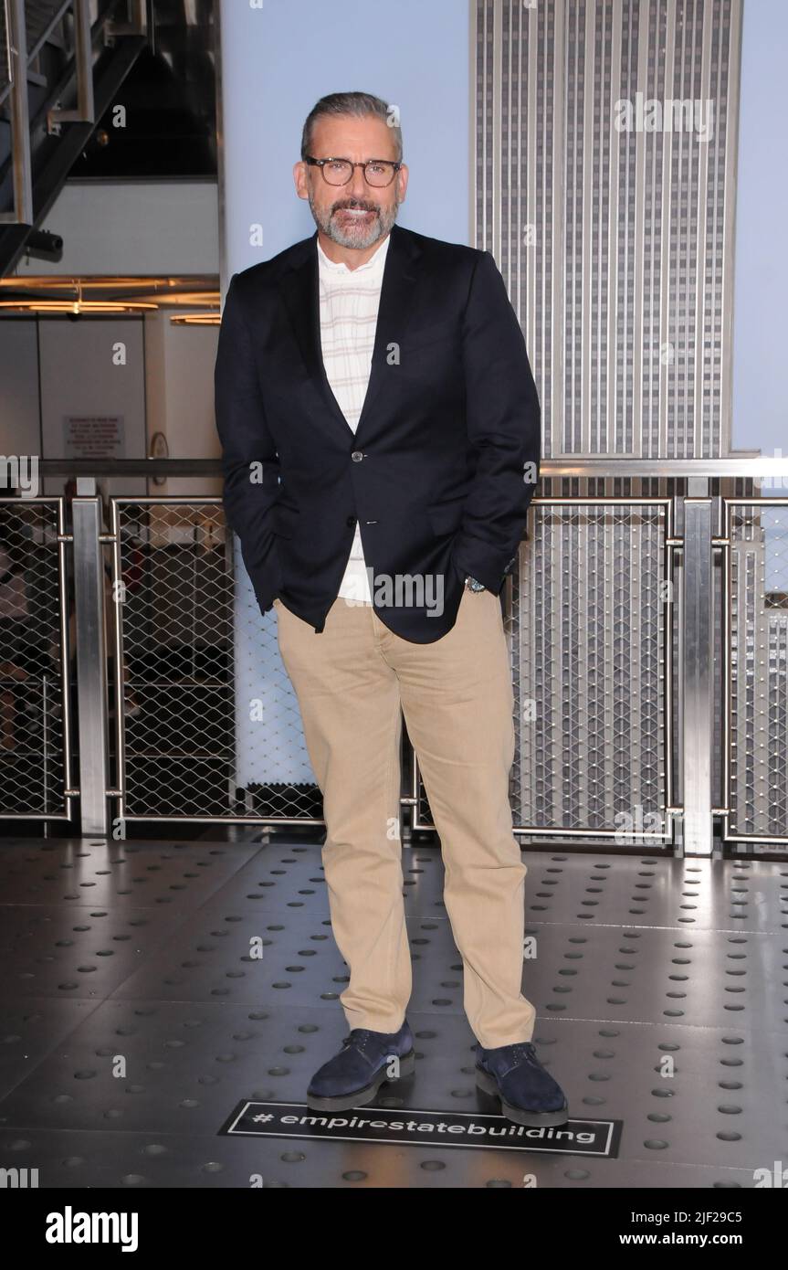 New York, Stati Uniti. 28th giugno 2022. Steve Carell visita l'Empire state Building per celebrare "i pignoni: L'ascesa di Gru" a New York City. Credit: SOPA Images Limited/Alamy Live News Foto Stock