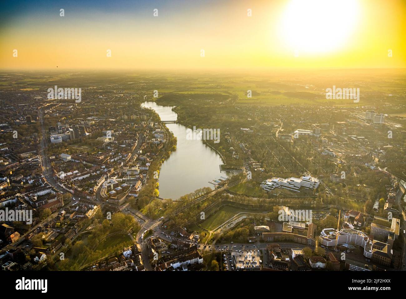 Vista aerea, lago Aasee alla luce della sera, Münster, Münsterland, Renania settentrionale-Vestfalia, Germania, DE, Europa, visione a distanza, fotografia aerea, aer Foto Stock