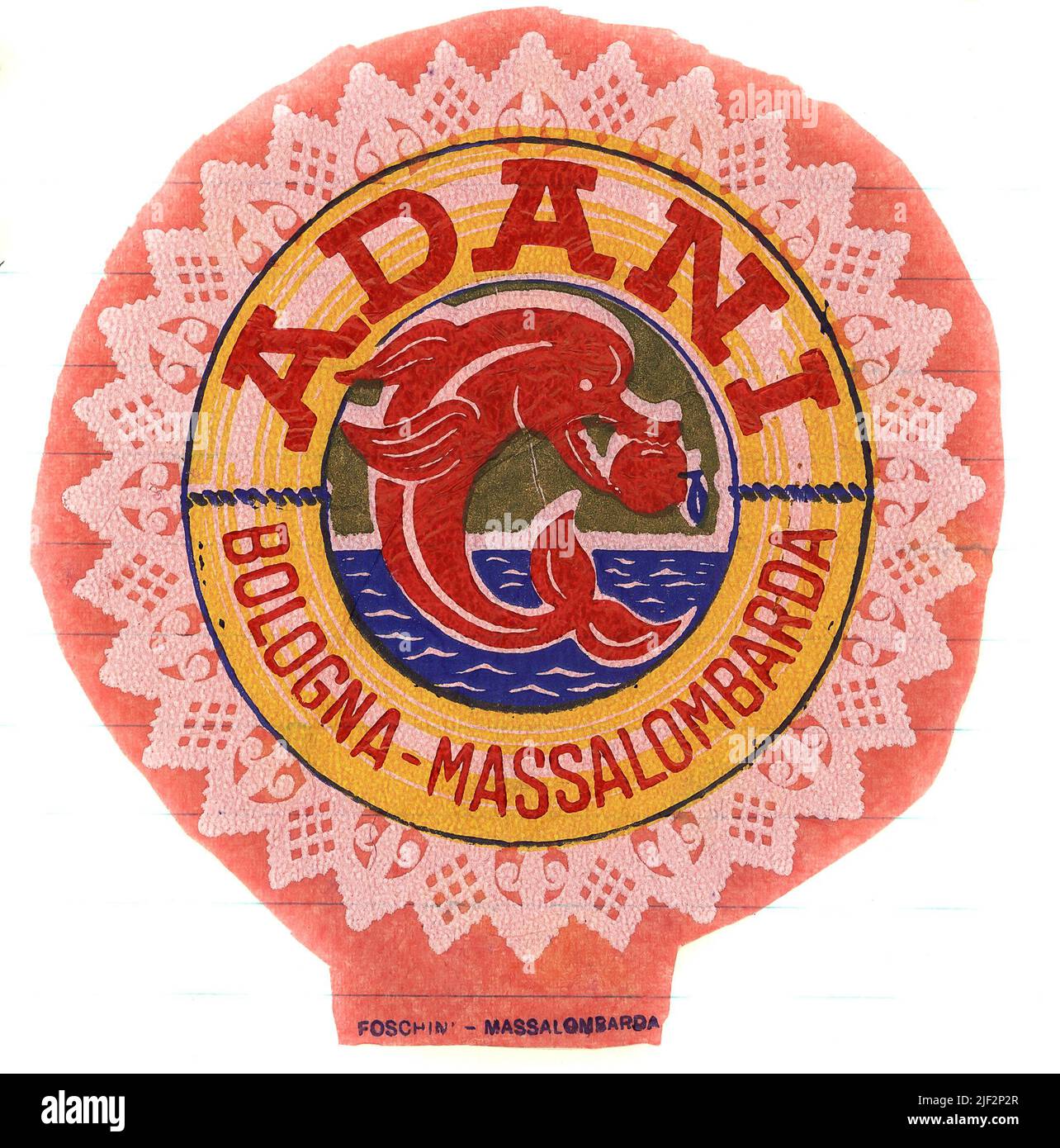 Involucro di carta di tessuto di frutta fresca, dalla metà del 1950s Inghilterra, con marchio del coltivatore. Adani, Bologna, Massalombarda. Delfino rosso, bordo bianco del lacy. Foto Stock