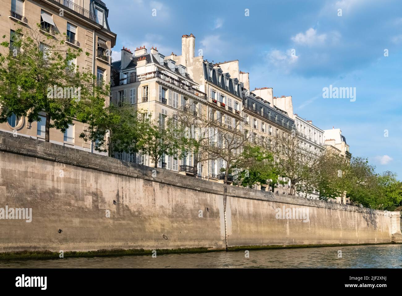 Parigi, ile saint-louis e quai de Bethune, splendidi edifici antichi, panorama Foto Stock