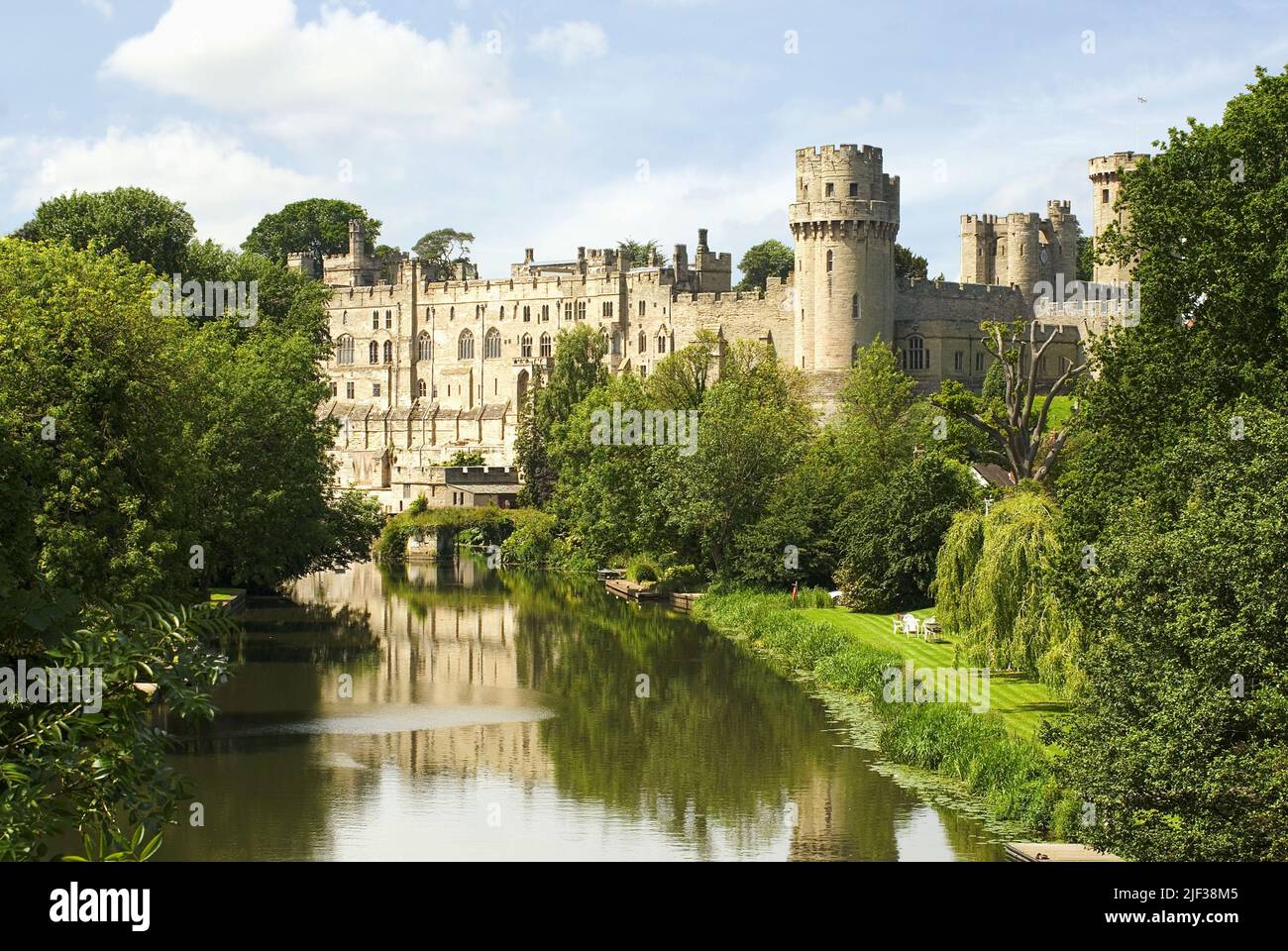 Castello medievale di Warwick sul fiume Avon, Regno Unito, Inghilterra, Warwickshire Foto Stock