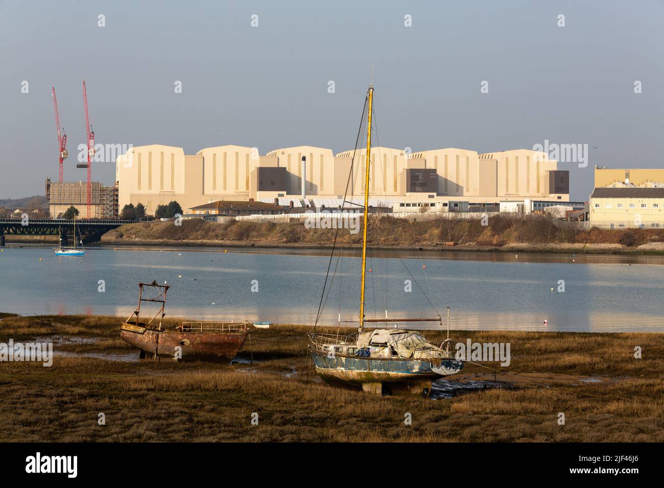 Marzo 2022 Cumbria Coast Path - - BAE Systems Devonshire Dock Halls Barrow in Furness Foto Stock