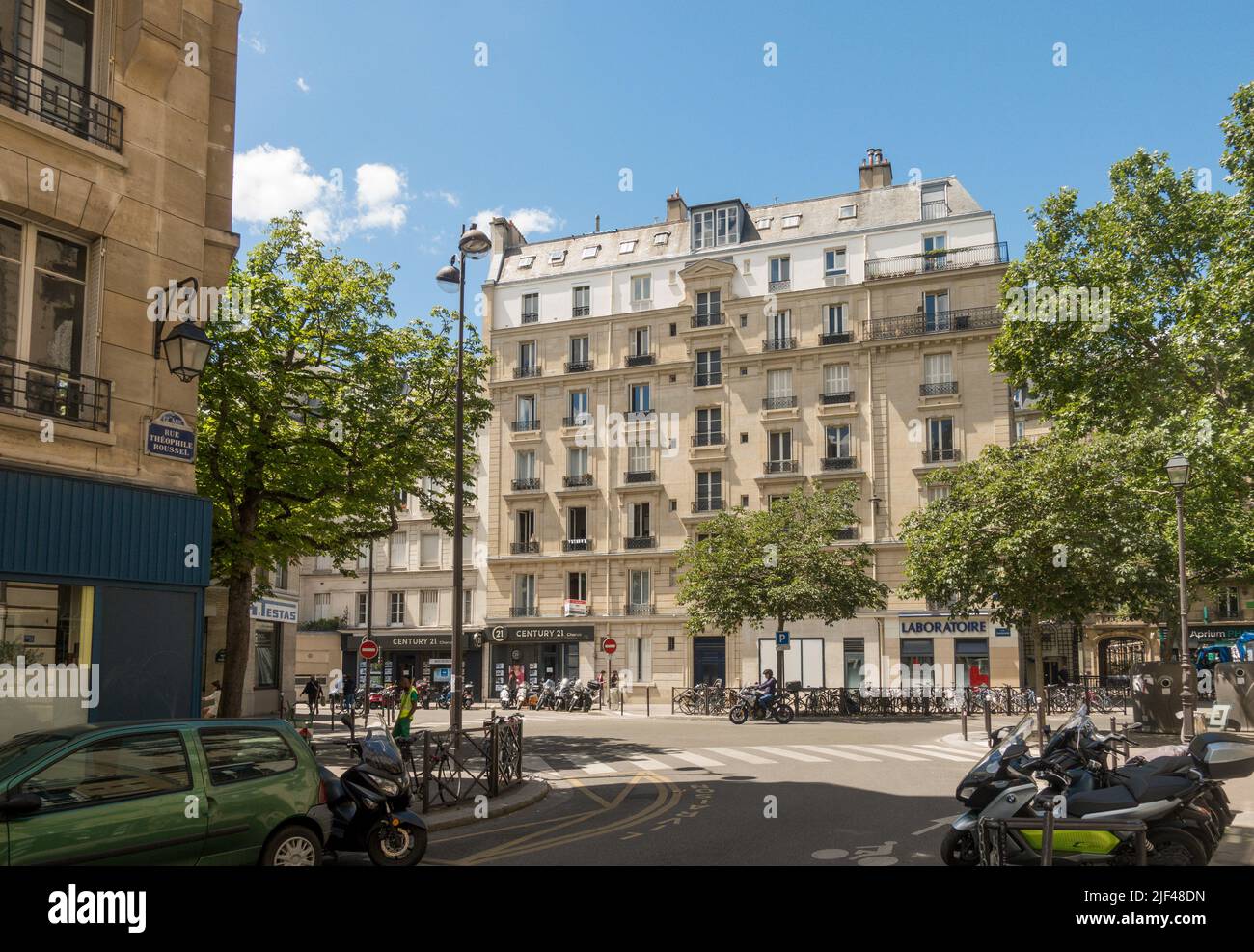 Vecchi edifici parigini, architettura haussmanniano, Parigi Francia. Foto Stock