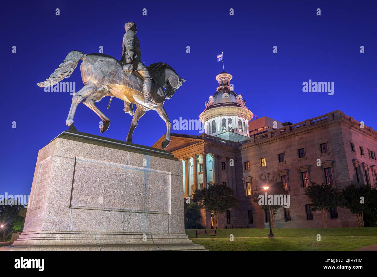 Columbia, South Carolina, USA alla state House la sera. Foto Stock