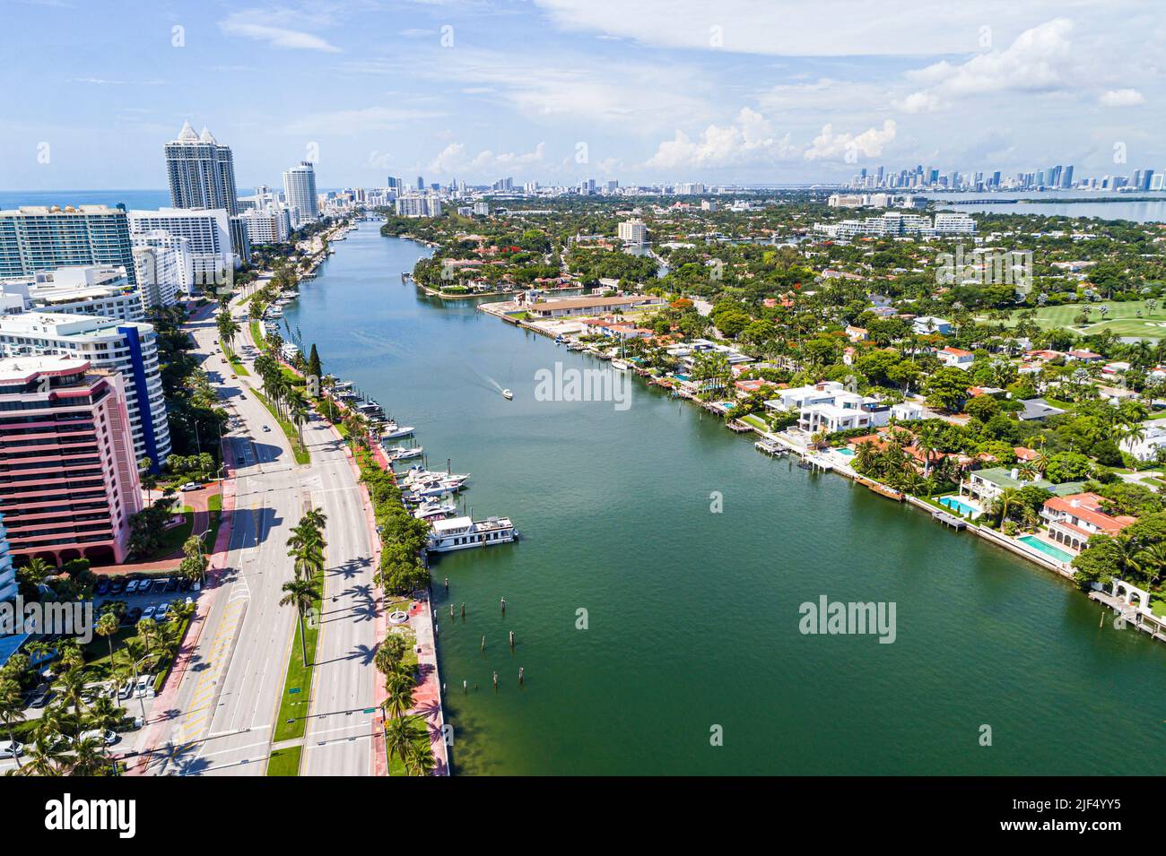 Miami Beach Florida, vista aerea dall'alto, Collins Avenue Indian Creek la Gorce Island Waterfront Mansions tenute case Residences, ci Foto Stock