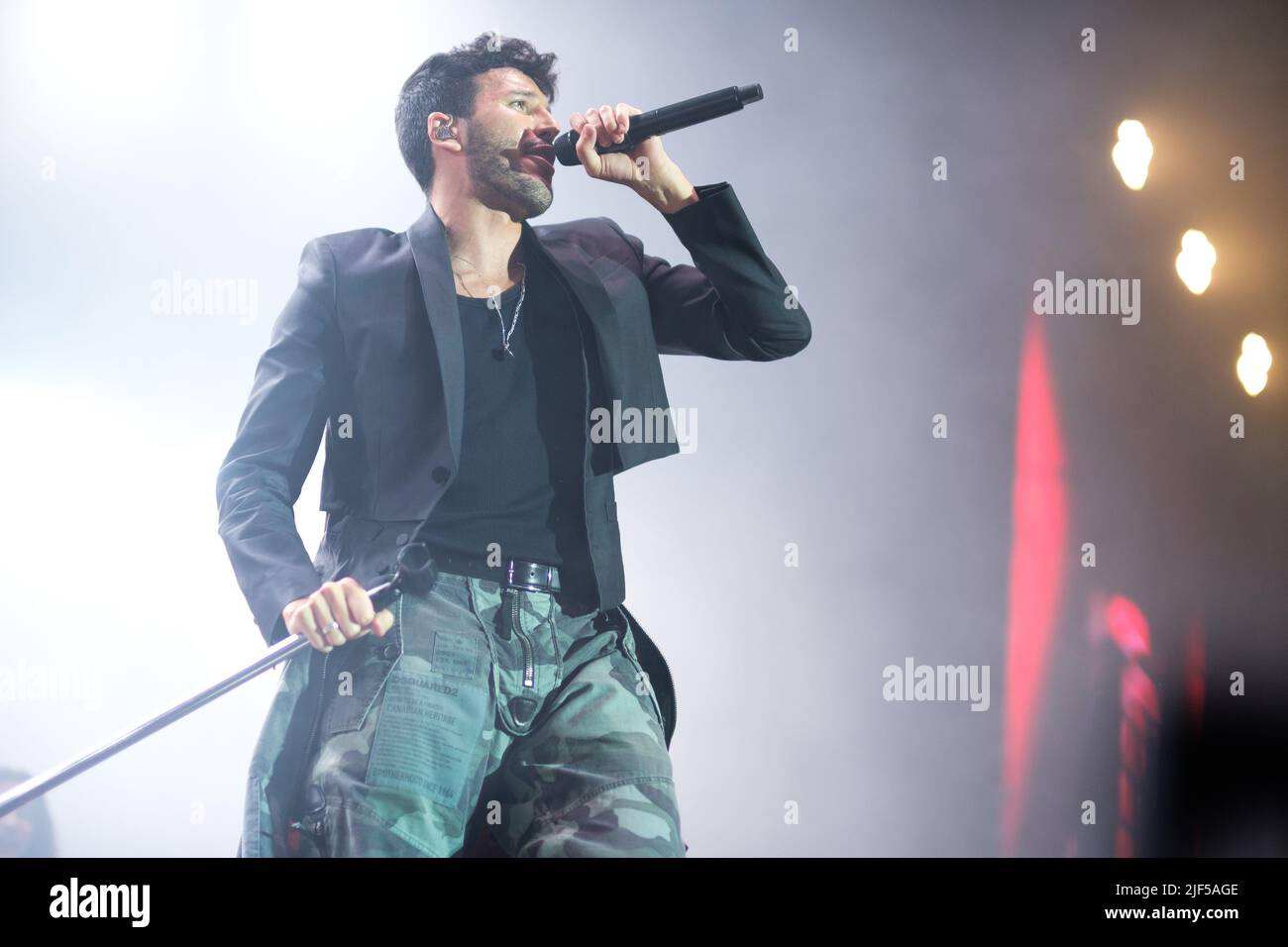 Madrid, Spagna. 29th giugno 2022. Il cantante colombiano Sebastian Yatra si esibisce durante il suo concerto del Dharma Tour al Palacio de los Deportes di Madrid. (Foto di Atilano Garcia/SOPA Images/Sipa USA) Credit: Sipa USA/Alamy Live News Foto Stock