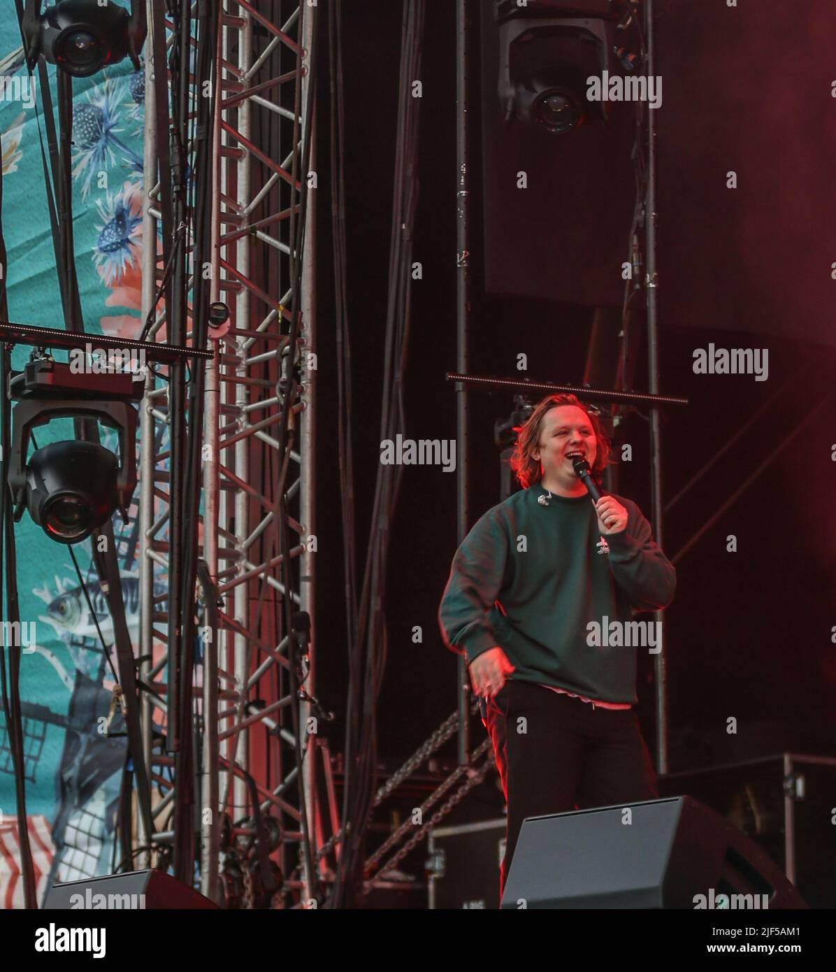 Lancashire, Inghilterra. 29 giugno 2022, Lewis Capaldi suona il Lytham Festival dal vivo mercoledì 29 giugno 2022 Foto Stock