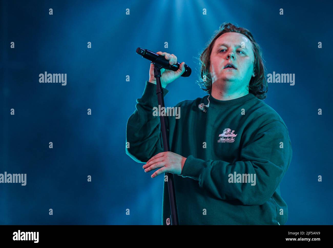 Lancashire, Inghilterra. 29 giugno 2022, Lewis Capaldi suona il Lytham Festival dal vivo mercoledì 29 giugno 2022 Foto Stock