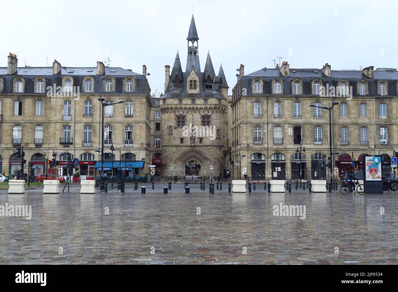 Porte Cailhau era originariamente il cancello principale e l'ingresso alla città francese di Bordeaux Foto Stock