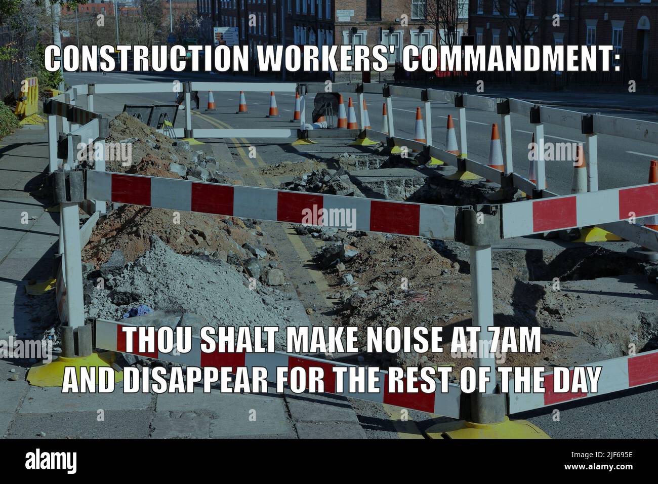 La costruzione lavora rumore divertente meme per la condivisione dei social media. Problemi dei lavoratori della costruzione. Foto Stock
