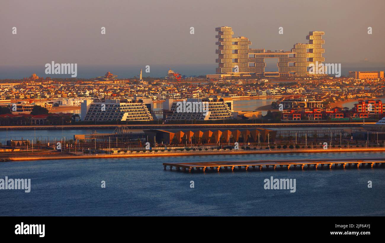 Dubai, The Royal Atlantis, Hotel, Modernes Design und moderne Architektur im modernen Gebäude a Dubai, ein Luxushotel aus Glas und Stahl Foto Stock