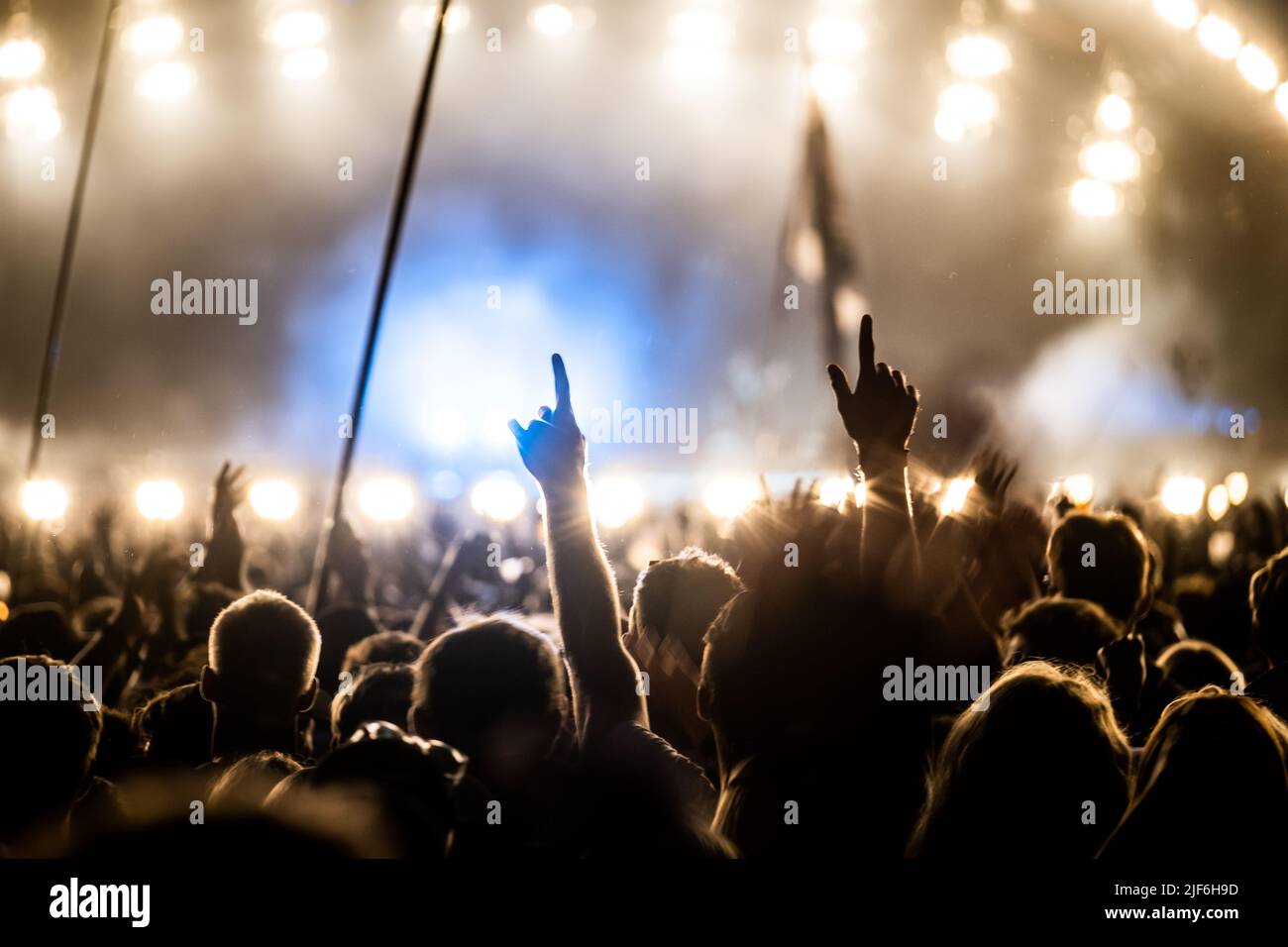 Roskilde, Danimarca. 29th giugno 2022. Splendida vista sulla zona del festival di fronte alla tappa principale, l'Orange Stage, durante un concerto dal vivo con l'American rapper Post Malone al festival di musica danese Roskilde Festival 2022 a Roskilde. (Photo Credit: Gonzales Photo/Alamy Live News Foto Stock