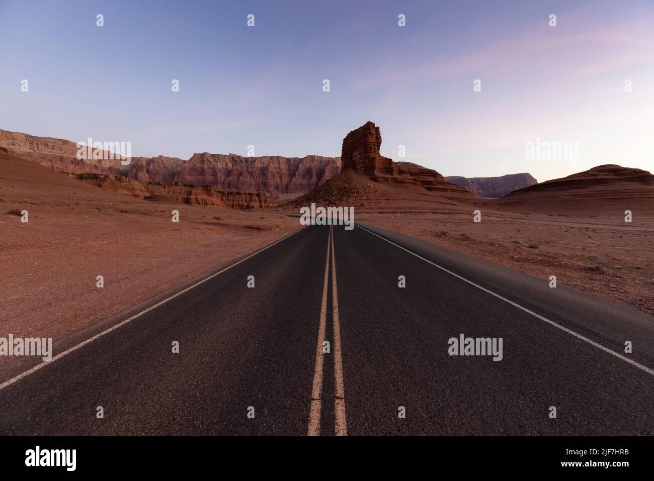 Strada panoramica con Red Rock Canyon Mountain American Landscape. Foto Stock