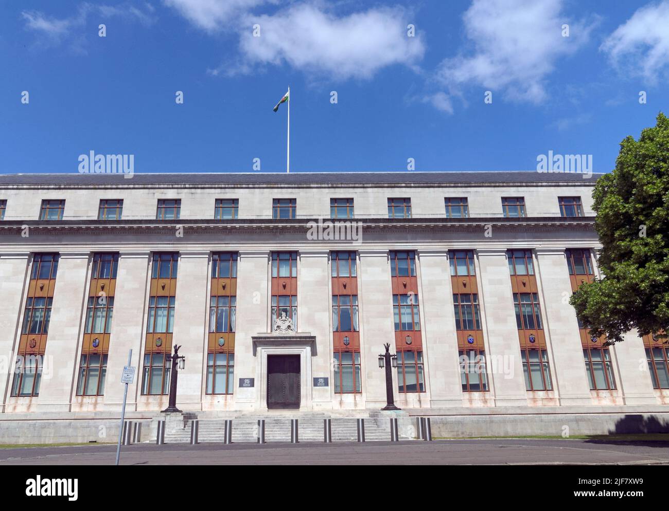 Welsh Office, Cathays Park, giugno 2022, estate. Foto Stock