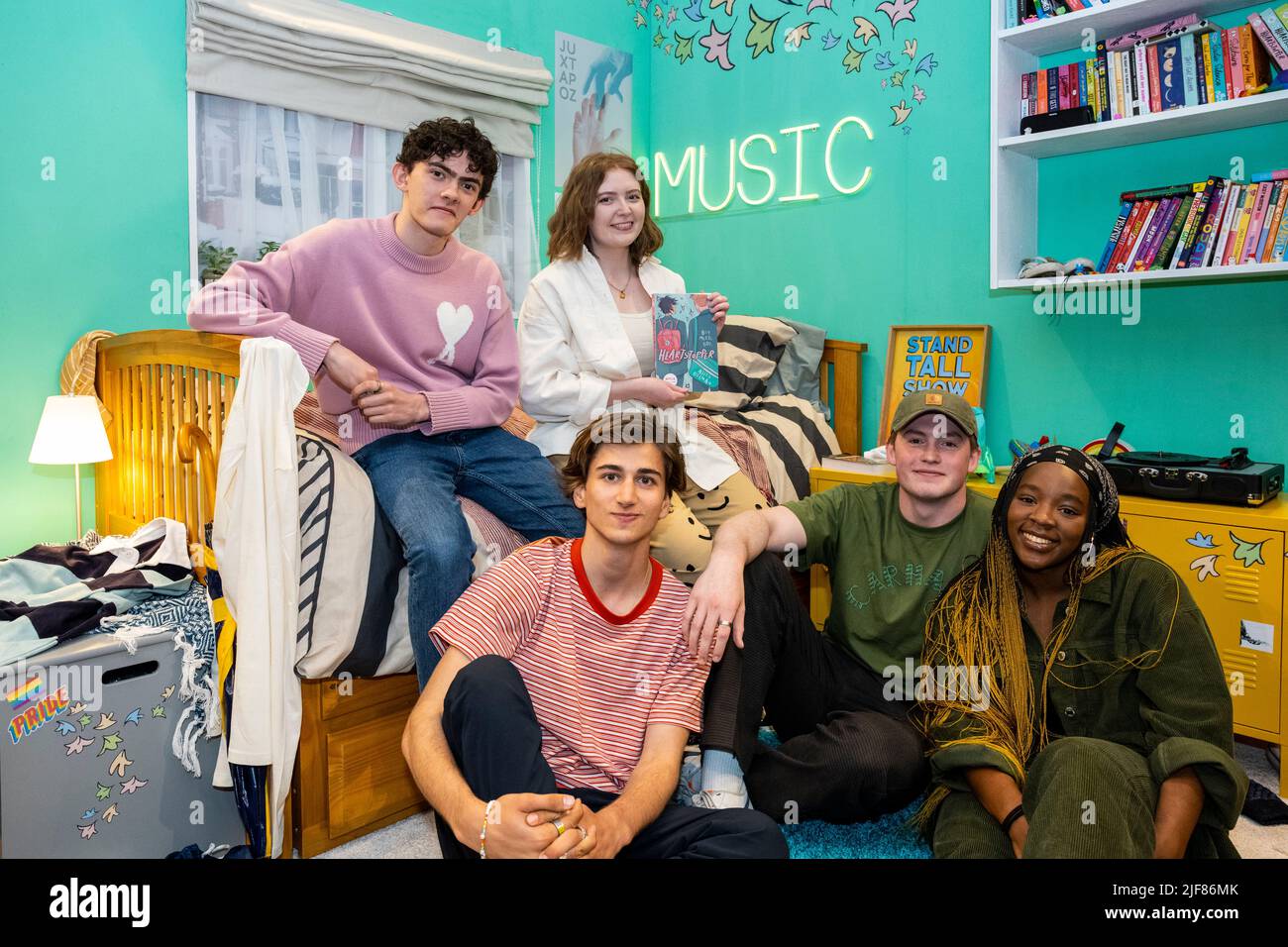 Alice oseman immagini e fotografie stock ad alta risoluzione Alamy