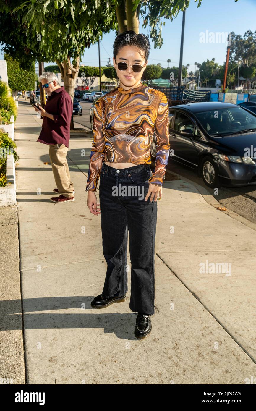 West Hollywood, Stati Uniti. 30th giugno 2022. Terry Hu di Disney's Zombies 3 avvistato al negozio di abbigliamento SUTTON a West Hollywood CA il 30 giugno 2022 credito: Eugene Powers/Alamy Live News Foto Stock