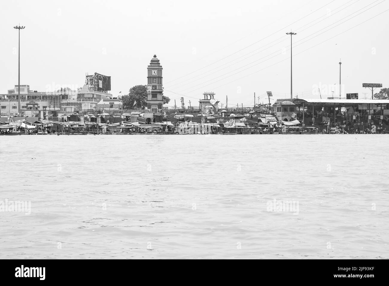 Ganga come visto in Garh Mukteshwar, Uttar Pradesh, India, Ganga è creduto per essere il fiume più sacro per Indù, vista di Ganga Ganga Brij ghat che è fam Foto Stock