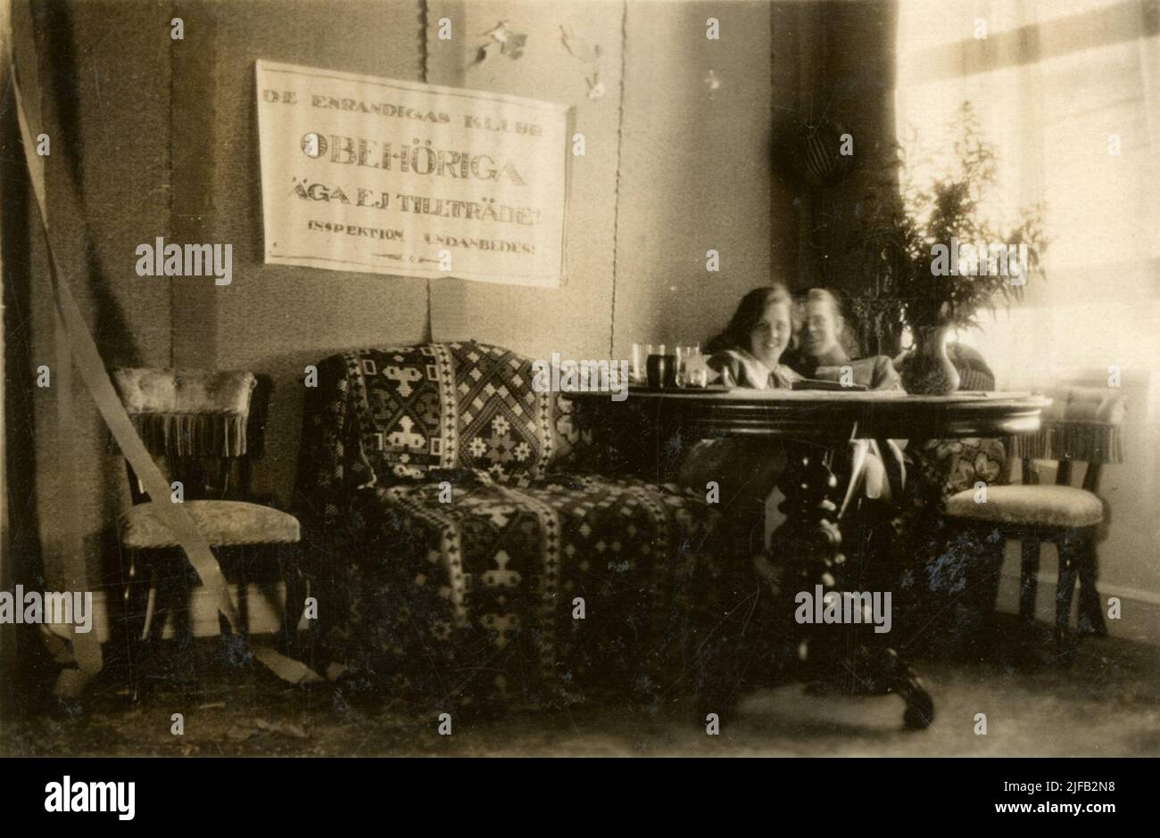 La Scuola di Ingegneria del campo di Eksjö, settembre 1929. Testo in Road board nella foto: 'The ENRANdiga Club. Accesso non autorizzato! L'ispezione è stata eliminata!. Foto Stock