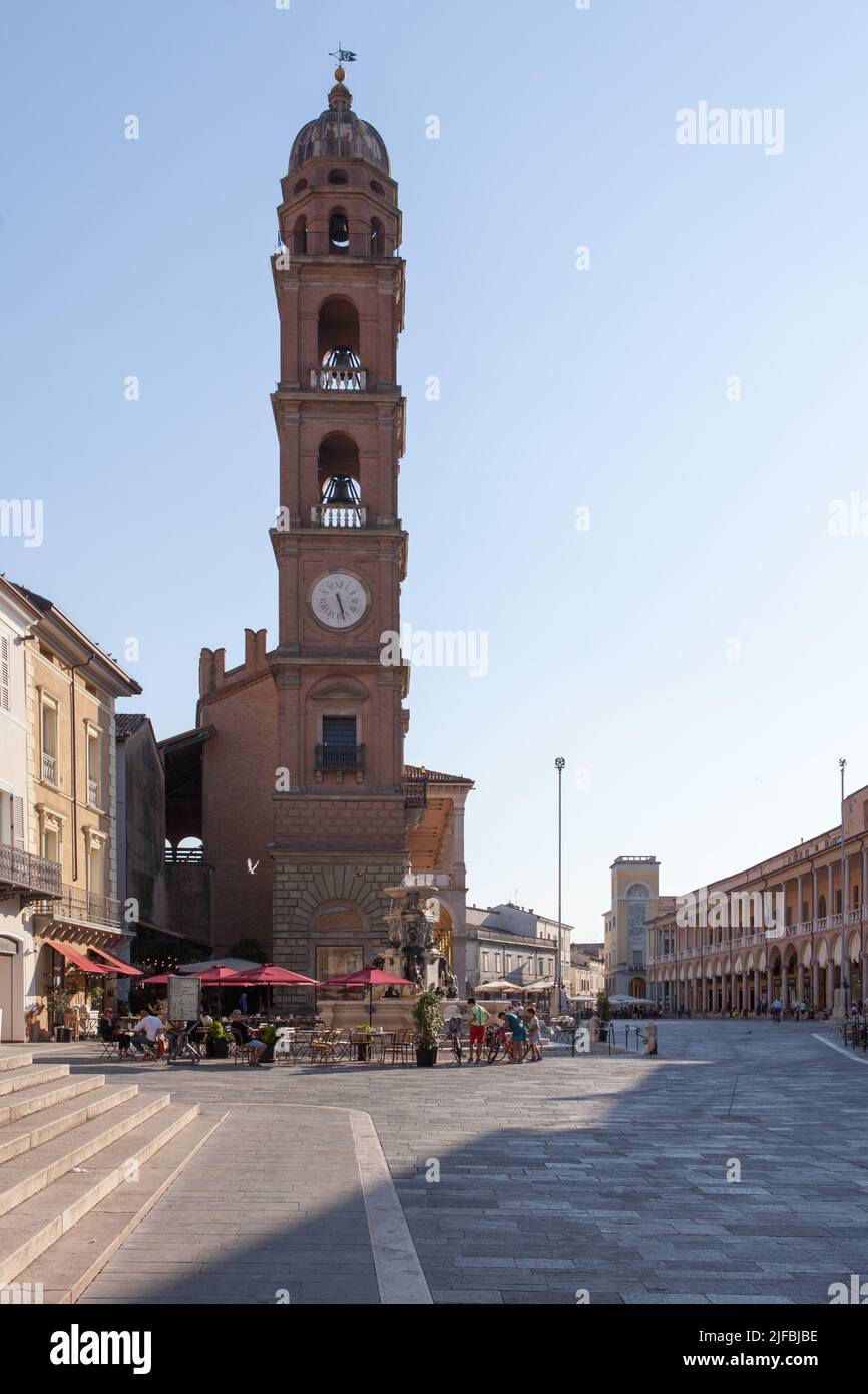 Torre dell'Orologio in Piazza del Popolo, Faenza, Italia Foto Stock