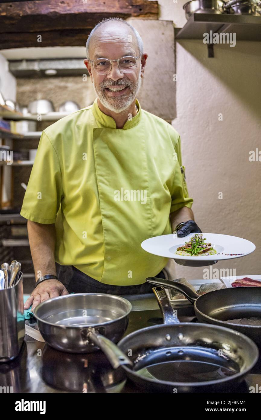 Svizzera, cantone di Friborg, Friborg, ristorante gastronomico Au Sauvage, sotto la guida dello chef Serge CHENAUX Foto Stock