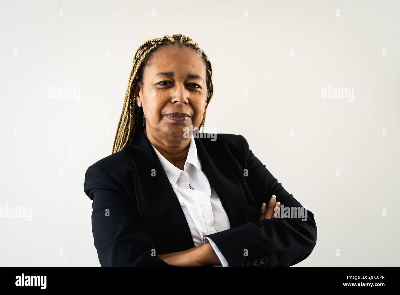 Ritratto donna d'affari africana senior Foto Stock