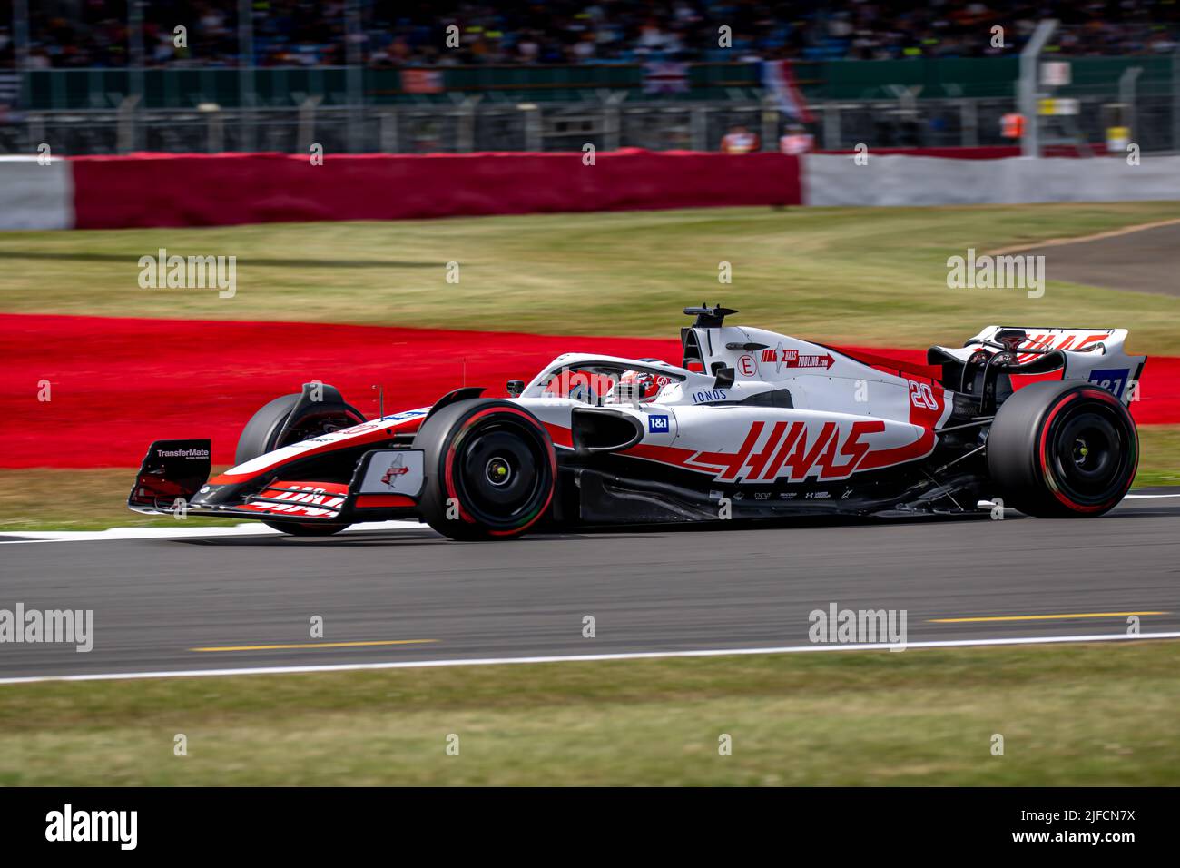 Silverstone, UK, 01st lug 2022, Kevin Magnussen, dalla Danimarca compete per Haas F1 . Pratica, round 10 del campionato di Formula 1 2022. Credit: Michael Potts/Alamy Live News Foto Stock