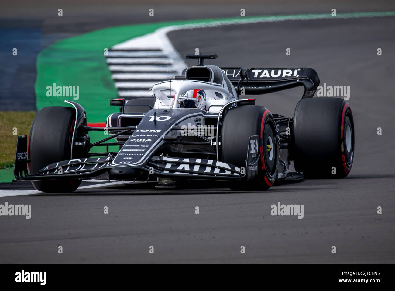 Silverstone, UK, 01st lug 2022, Pierre Gasly, dalla Francia compete per la Scuderia AlphaTauri. Pratica, round 10 del campionato di Formula 1 2022. Credit: Michael Potts/Alamy Live News Foto Stock