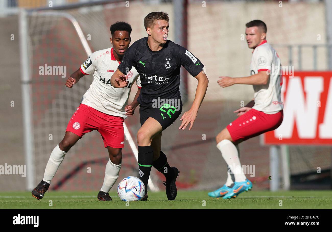 Meal, Germania. 01st luglio 2022. Primo : 1st luglio 2022, calcio, 1st Bundesliga, stagione 2022/2023, Test match, RWE, Rot-Weiss Essen - Borussia Monchengladbach, Gladbach Oscar FRAULO, Gladbach Credit: dpa/Alamy Live News Credit: dpa picture Alliance/Alamy Live News Foto Stock