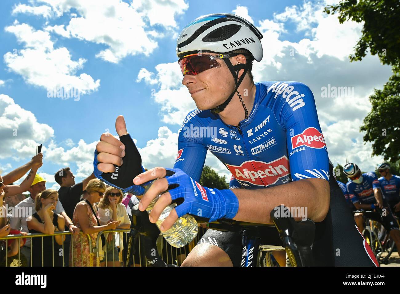 Danimarca. 02nd luglio 2022. Il belga Jasper Philipsen di Alpecin-Deceuninck raffigurato all'inizio della seconda tappa della gara ciclistica Tour de France, una gara di 202,2 km tra Roskilde e Nyborg, Danimarca, sabato 02 luglio 2022. Il Tour de France di quest'anno si svolge dal 01 al 24 luglio 2022 e inizia con tre tappe in Danimarca. FOTO DI BELGA DAVID STOCKMAN Credit: Belga News Agency/Alamy Live News Foto Stock