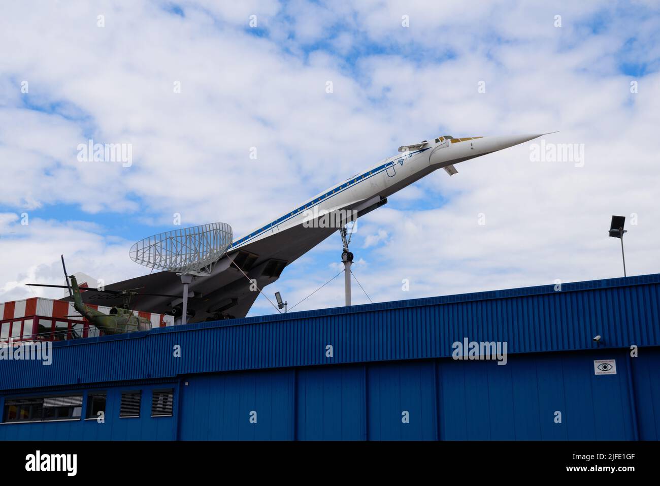 SINSHEIM, GERMANIA - mai 2022: Bianco blu Tupolev Tu-144 sovietico supersonico passeggeri linea 1968 Foto Stock