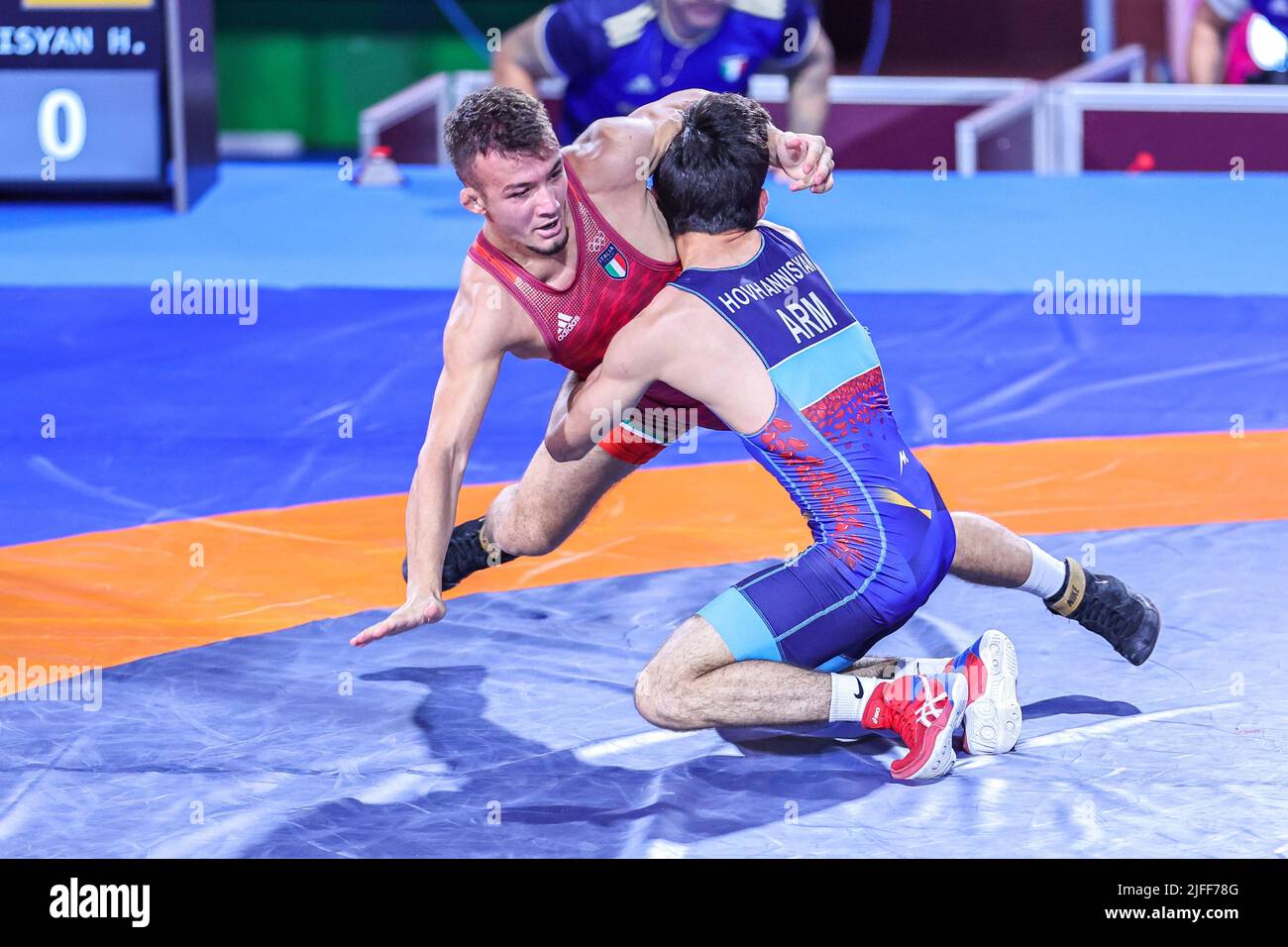 Roma, Italia. 02nd luglio 2022. Simone Vincenzo Piroddu (ITA) vs Harutyun Hovhannisyan (ARM) FS 57kg durante i Campionati europei U20, Wrestling a Roma, Italia, luglio 02 2022 Credit: Independent Photo Agency/Alamy Live News Foto Stock