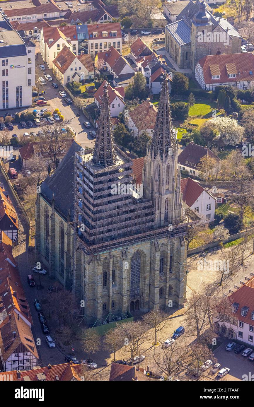 Fotografia aerea, ristrutturazione della chiesa luterana Sankt Maria zur Wiese, Walburger, Soest, Soester Börde, Renania settentrionale-Vestfalia, Germania, luogo di Foto Stock