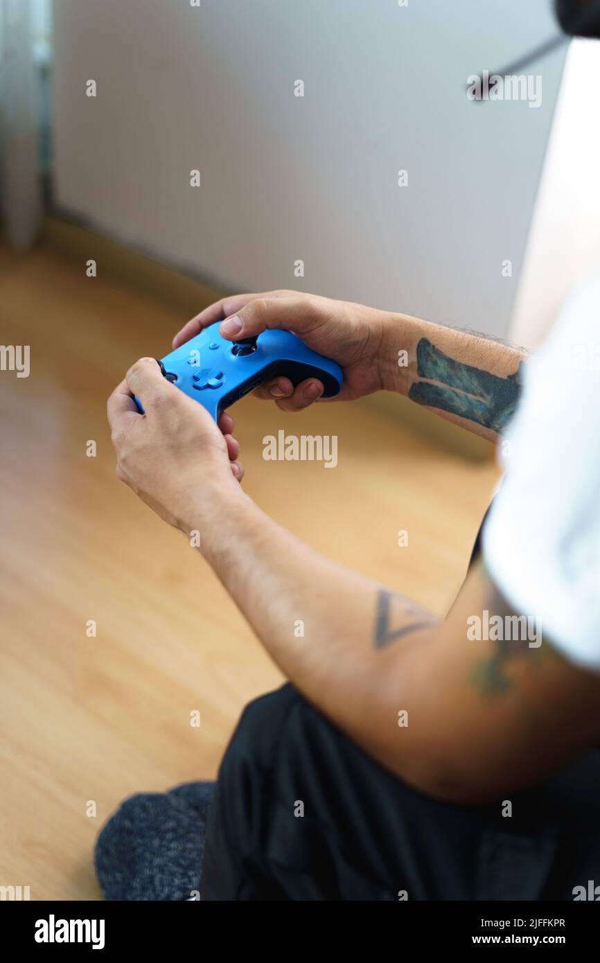 console per videogiochi con telecomando, gadget tecnologici moderni per il tempo libero e hobby, videogamer e lifestyle Foto Stock