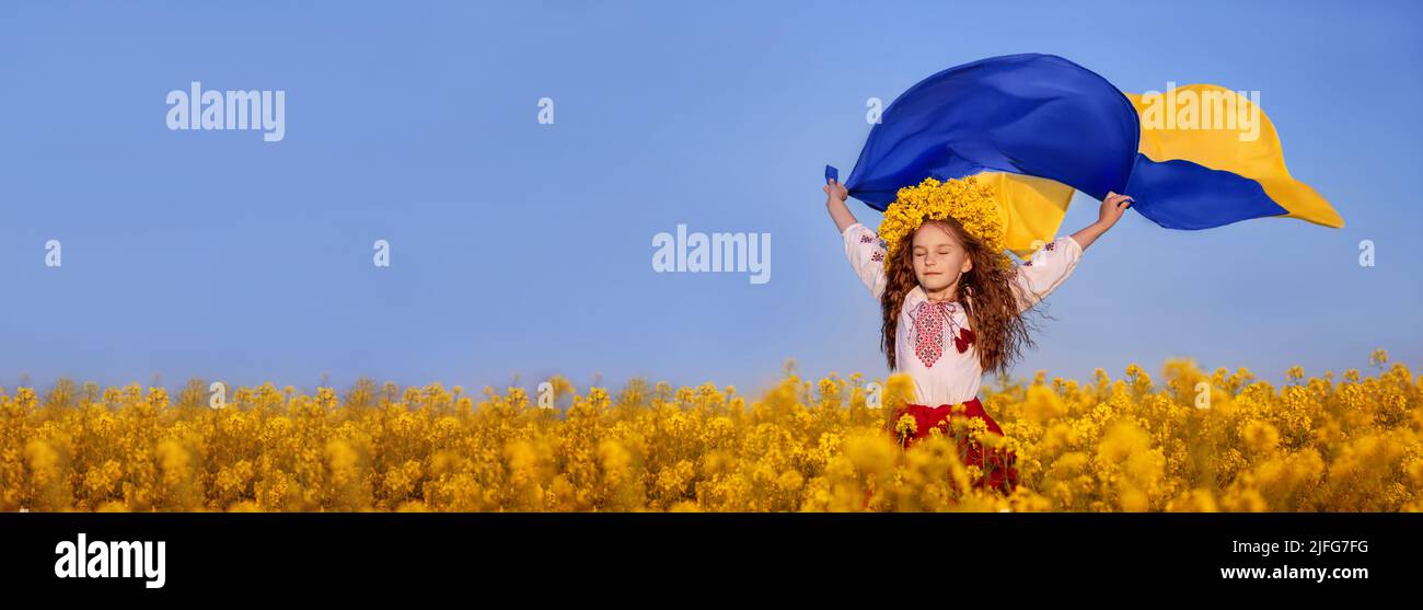 Bambina con il fiore di vento che vola immagini e fotografie stock ad alta  risoluzione - Alamy