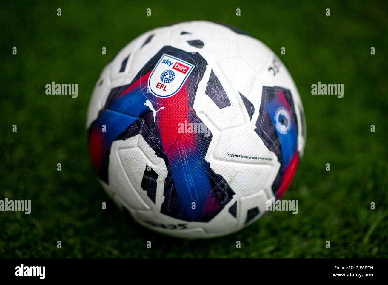 PUMA Official Match Ball EFL 22/23 Foto Stock