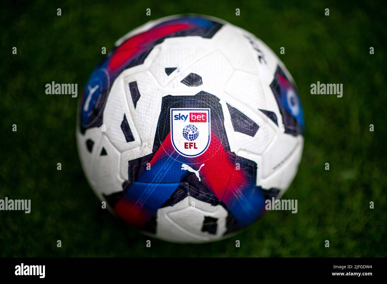 PUMA Official Match Ball EFL 22/23 Foto Stock