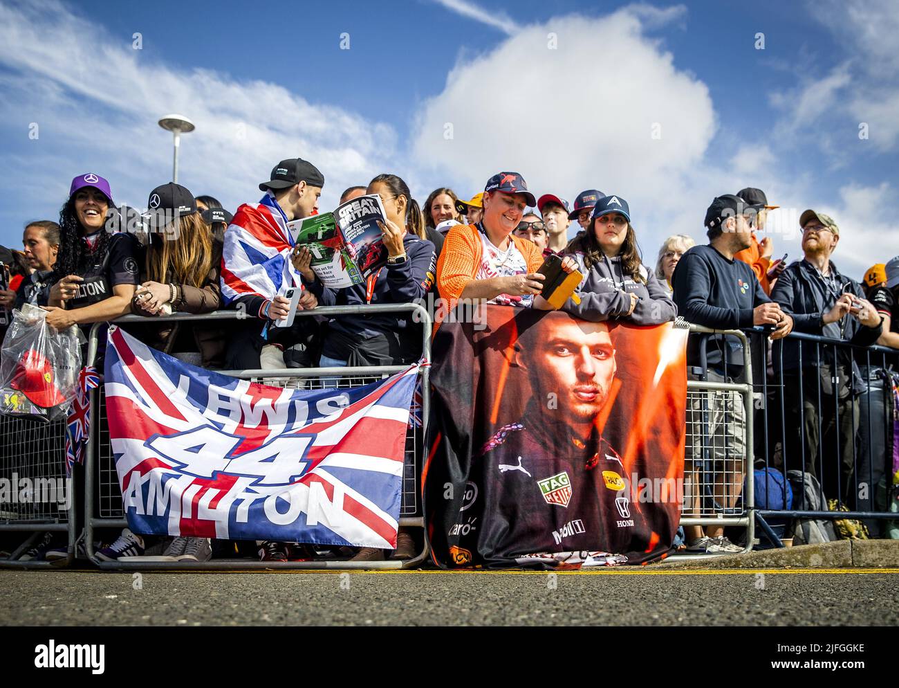 SILVERSTONE - tifosi in vista del Gran Premio di Gran Bretagna F1 a Silverstone il 3 luglio 2022 a Silverstone, Inghilterra. REMKO DE WAAL Foto Stock