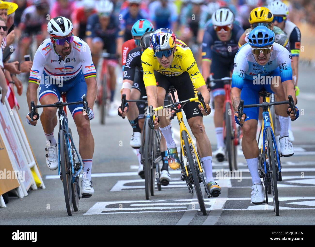 Vejle a Sonderborg, Danimarca. 3rd luglio 2022. WOUT VAN AERT deve accontentarsi di un altro secondo posto davanti a Peter SAGAN e dietro il vincitore del palcoscenico Dylan GROENEWEGEN Tour De France, Stage 3, Danimarca, 3rd luglio 2022, Credit:Pool/Goding Images/Alamy Live News Credit: Peter Goding/Alamy Live News Foto Stock