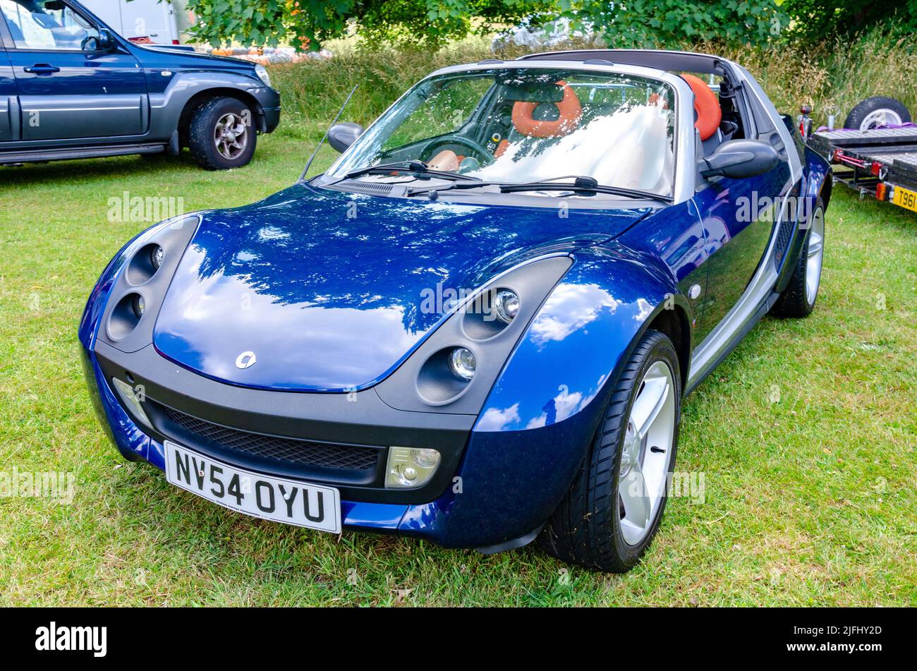 Vista frontale di un'auto Smart Roadster al Berkshire Motor Show di Reading, Regno Unito Foto Stock