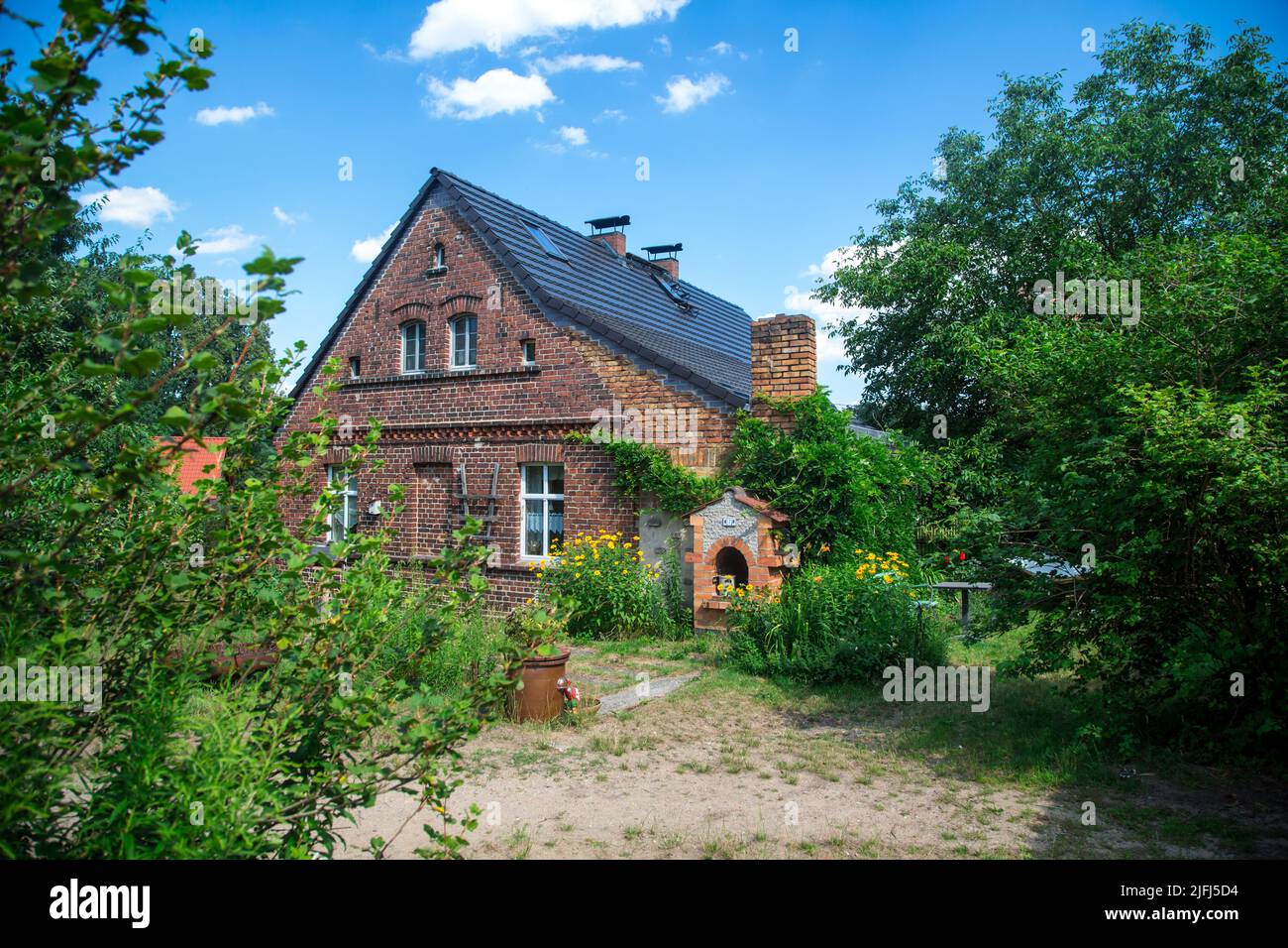 Vecchia casa in mattoni rossi, Lusatia, Germania Foto Stock