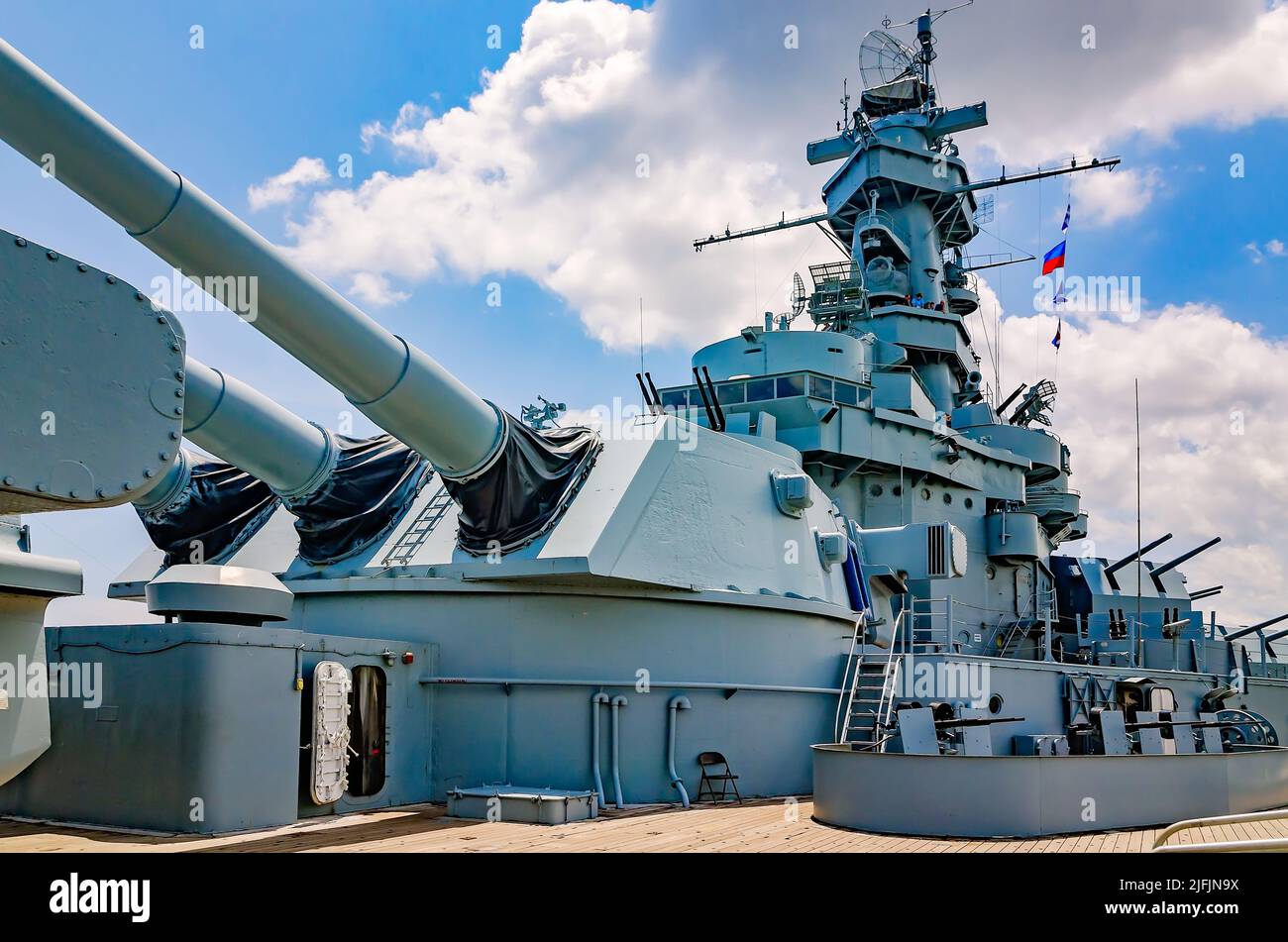 Il ponte della USS Alabama è raffigurato, 12 agosto 2017, al Battleship Memorial Park a Mobile, Alabama. Foto Stock