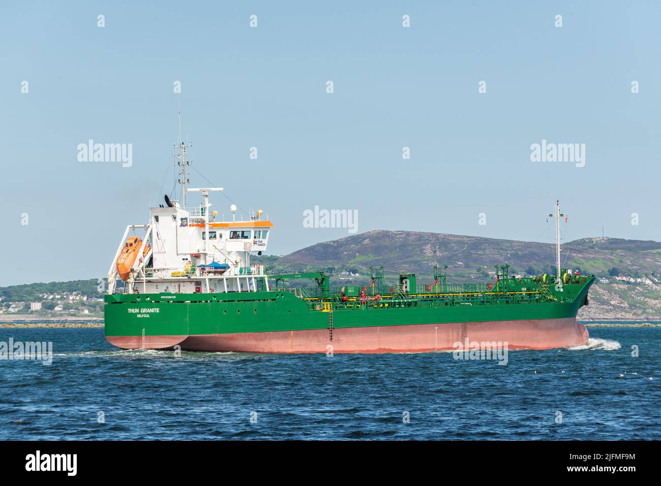 La nave da carico generale 'Thun Granite' parte dal porto di Dublino, Dublino, Irlanda. Foto Stock