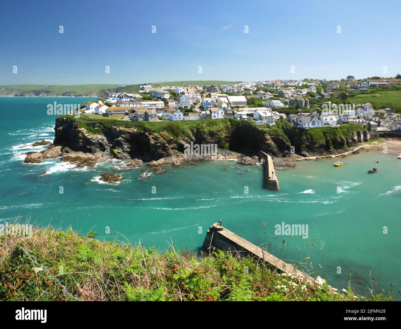 The Haven, ingresso al porto di Port Isaac, Cornovaglia. Foto Stock