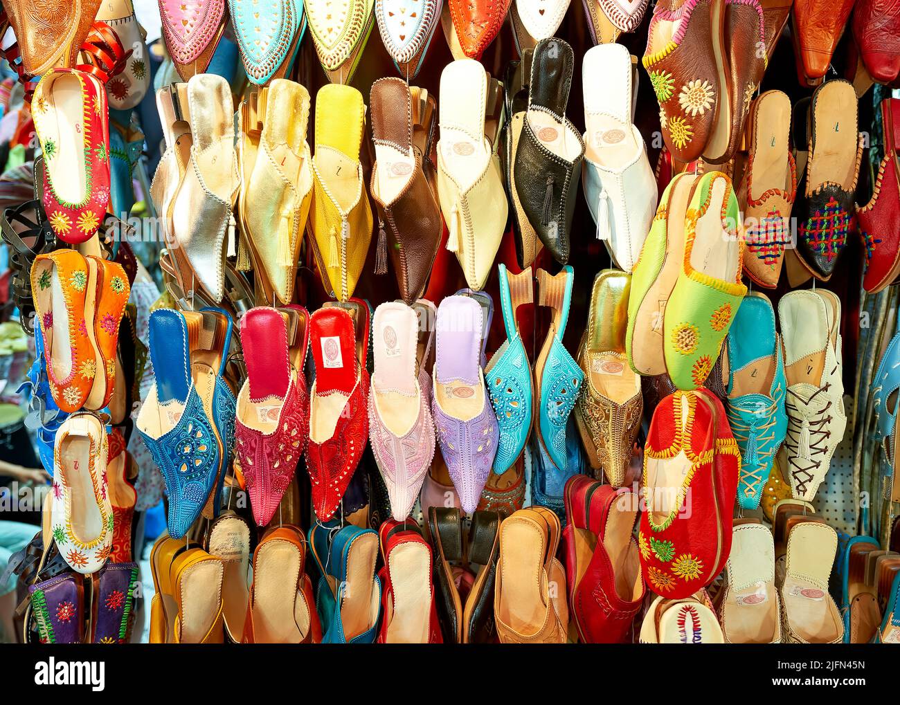 Marocco Marrakech. Pantofole marocchine tradizionali Foto Stock