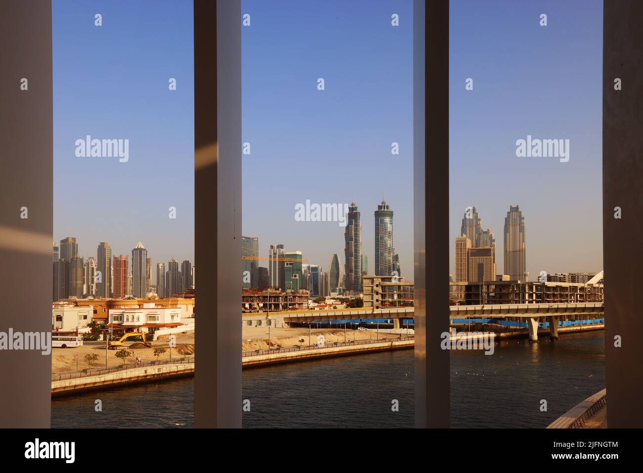 Dubai Canal, Dubai, Wolkenkratzer, , moderne Architektur, Atemberaubende Aussicht auf die Skyline mit Hochhäuser, Skyscraper, Alberghi in Finanzzentrum Foto Stock
