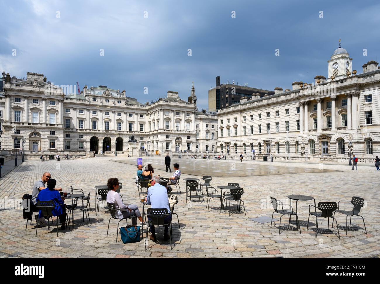 The Courtyard at Somerset House, The Strand, Londra, Inghilterra, Regno Unito Foto Stock