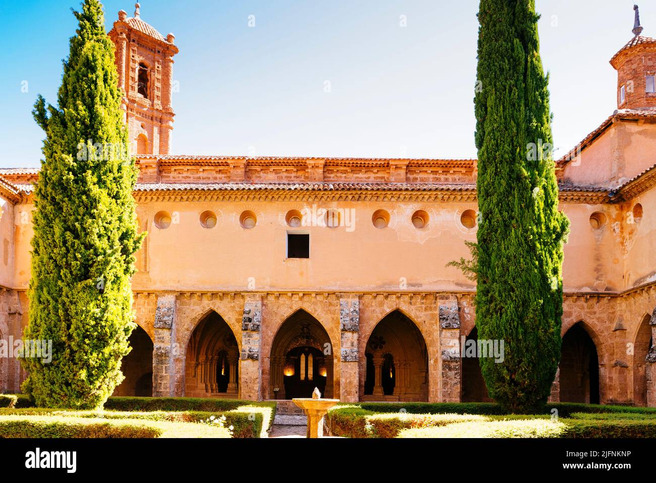 Chiostro, architettura cistercense. Monasterio de Piedra, Nuévalos, Saragozza, Aragón, Spagna, Europa Foto Stock