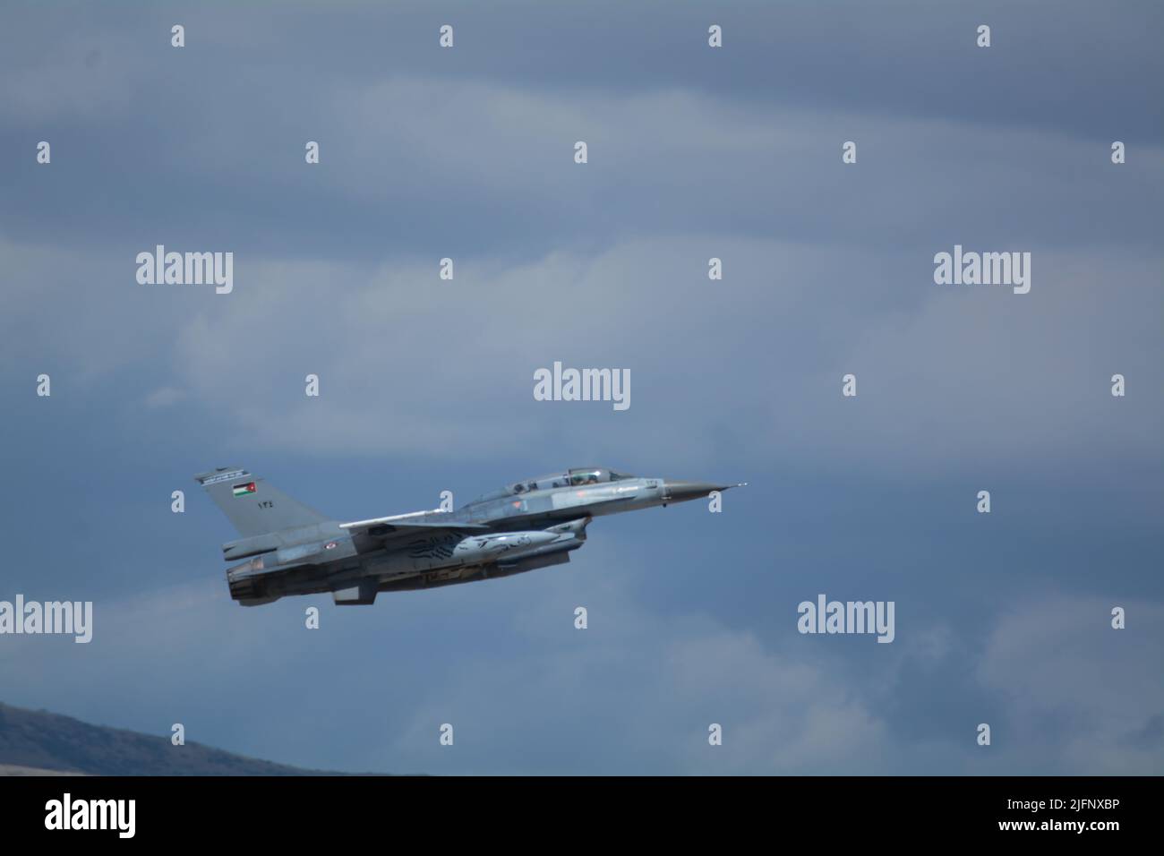 La Royal Jordanian Air Force f-16 Fighting Falcon decollo, in Anatolian Eagle esercizio Foto Stock